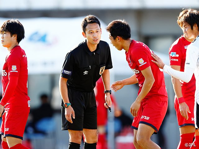 SoccerRefereeJP's tweet photo. 高崎航地
Takasaki Koji《主審⚽️》
1992年10月25日(31歳)
日本🇯🇵広島県出身の国際審判員

2021年、JFL優秀レフェリー賞を受賞。
2022年、第101回全国高校サッカー選手権の決勝戦の主審も担当

・2017年－1級取得
・2022年－Jリーグ
・2024年－FIFA選出 https://t.co/F2U4N0g5qn