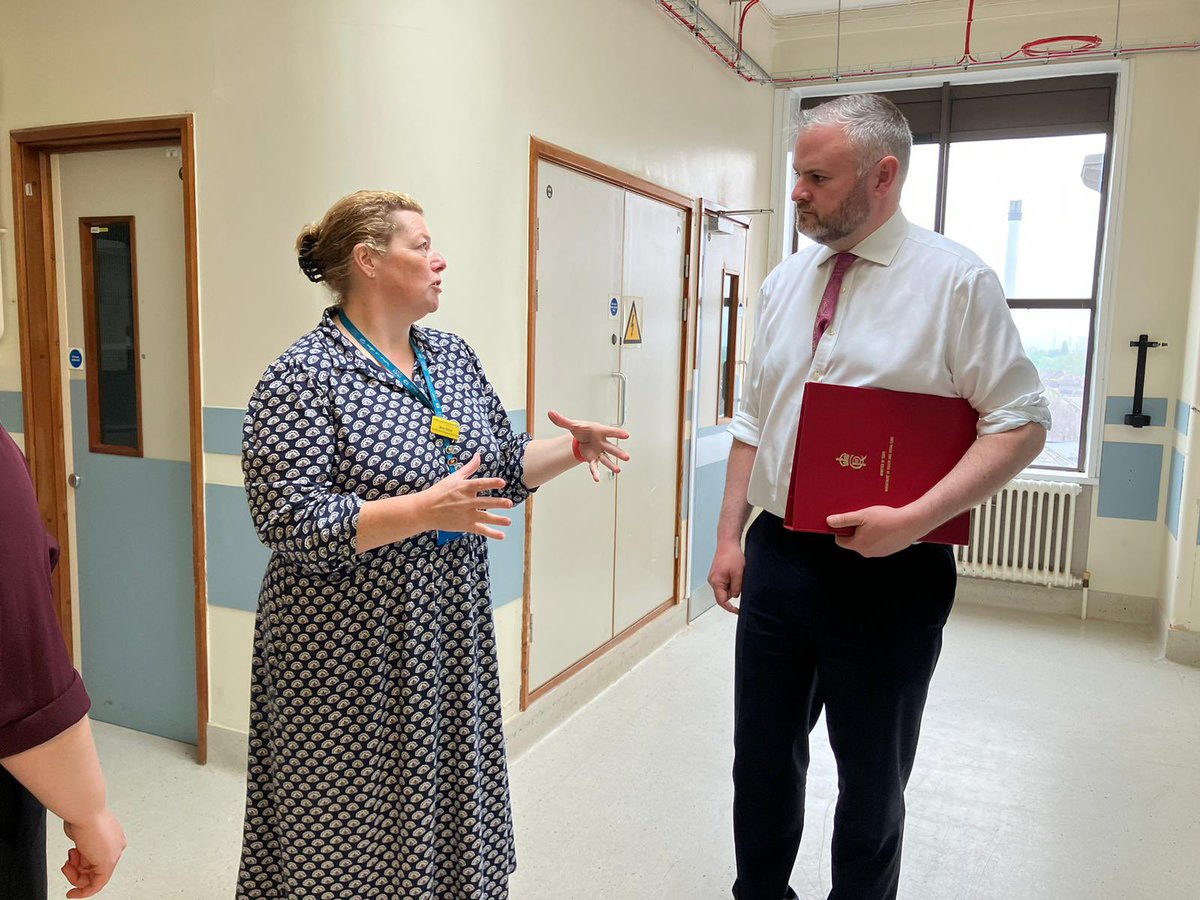 It was great to visit Scunthorpe Hospital @NHSNLaG today to discuss the work they’re doing to cut waiting times. A £101 million programme to improve their facilities has almost doubled the size of their A&E department, with a new Same Day Emergency Care unit opening last month.