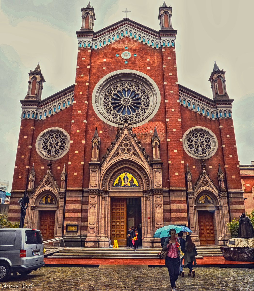 St. Anthony of Padua Church, Istanbul. #adoorableThursday   #İstanbul #istanbullife #streetphotography #architecture