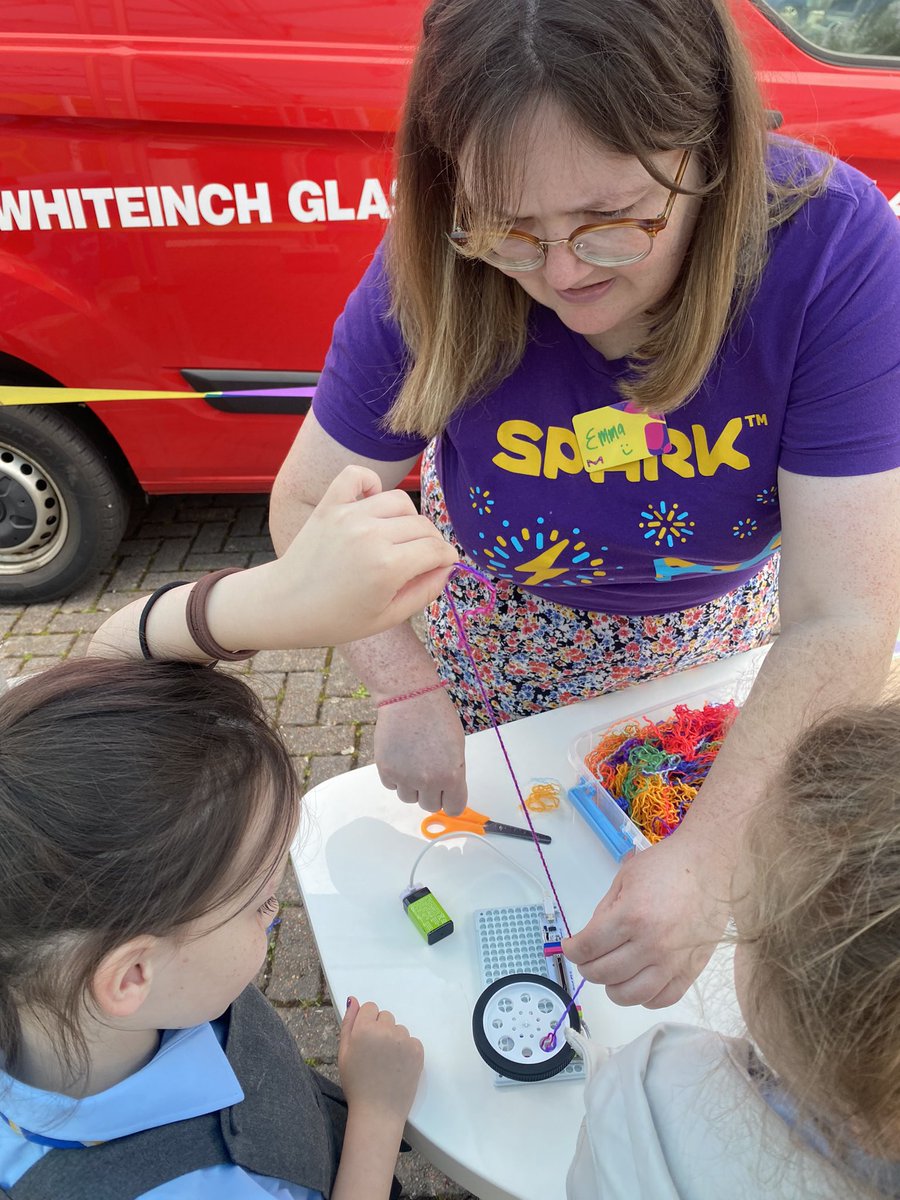 MrsMonaghan2's tweet image. Amazing opportunity for our children to explore STEM with @merckgroup and the #SPARKcuriosity cube! Thank you to Miss Doyle for organising! @stpaulwhiteinch @STEMglasgow @STEMedscot