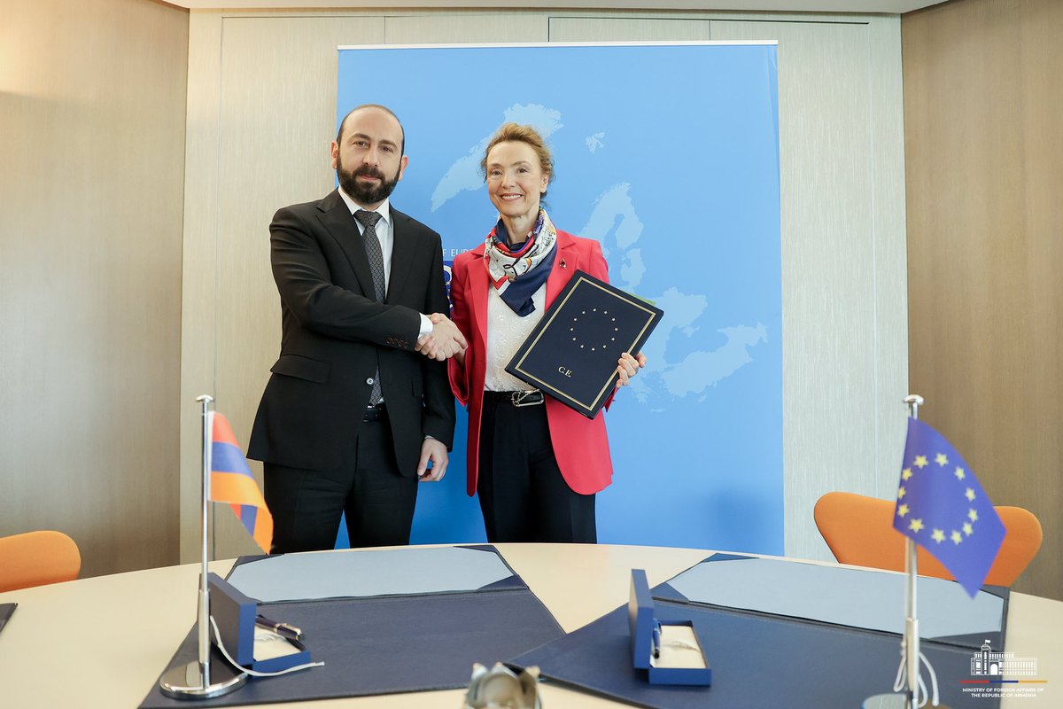 Since joining @coe in 2001, #Armenia has signed & ratified 70 CoE conventions & joined 12 partial agreements. By signing #Oviedo Convention 🇦🇲 became 37th country to join it.

🇦🇲 continues its strong engagement in #CouncilofEurope aimed at strengthening democracy & rule of law.