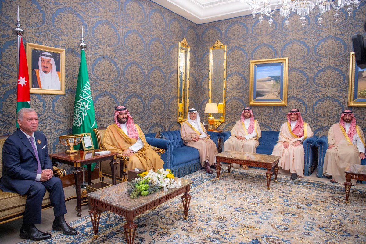 #Manama | HRH the Crown Prince met with the King of Jordan on the sidelines of the 33rd Arab Summit.