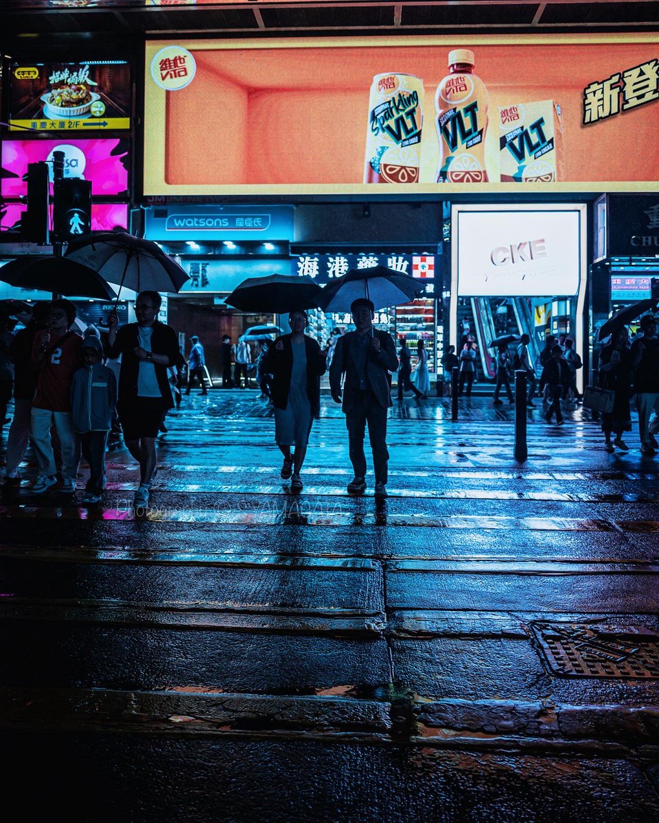 TST #hongkong #discoverhongkong #streetphotography #LeicaQ #ファインダー越しの私の世界 #香港 #宗次郎