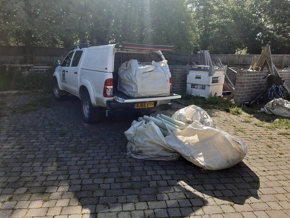 We plant 1000s of trees, and often tree tubes are essential to protect them. But we want to cut down on waste so the Trumpington Meadows team have filled the van and dropped hundreds off for reuse and recycling as part of this great scheme tubex.com/sustainability…