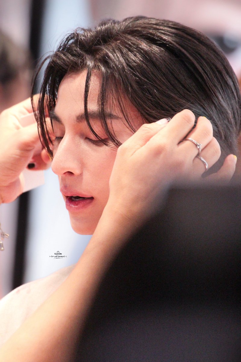 เธอผู้งดงาม🥹
#SulwhasooPopupxGulf
<a href="/gulfkanawut/">gulfkanawut</a> ꕀ #Gulfkanawut 𐐪𐑂 

〰️  #CyanideXgulfpic ᱸ⁎⁺˳