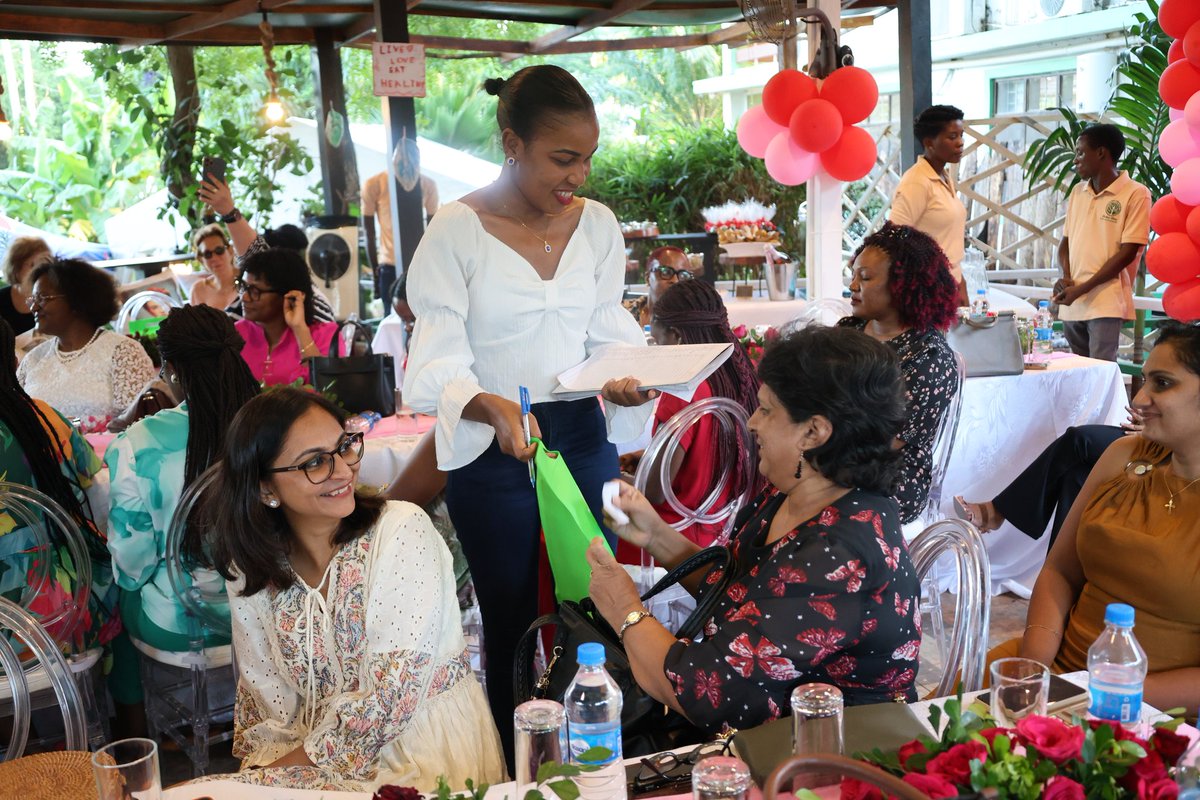 We got coupon giveaways from <a href="/zenspa/">ZEN SPA Puerto Rico</a> on our Mother's Day Wellness Circle 🌸💥 

#acceleratewomen #wellness #giveaways #zenspa