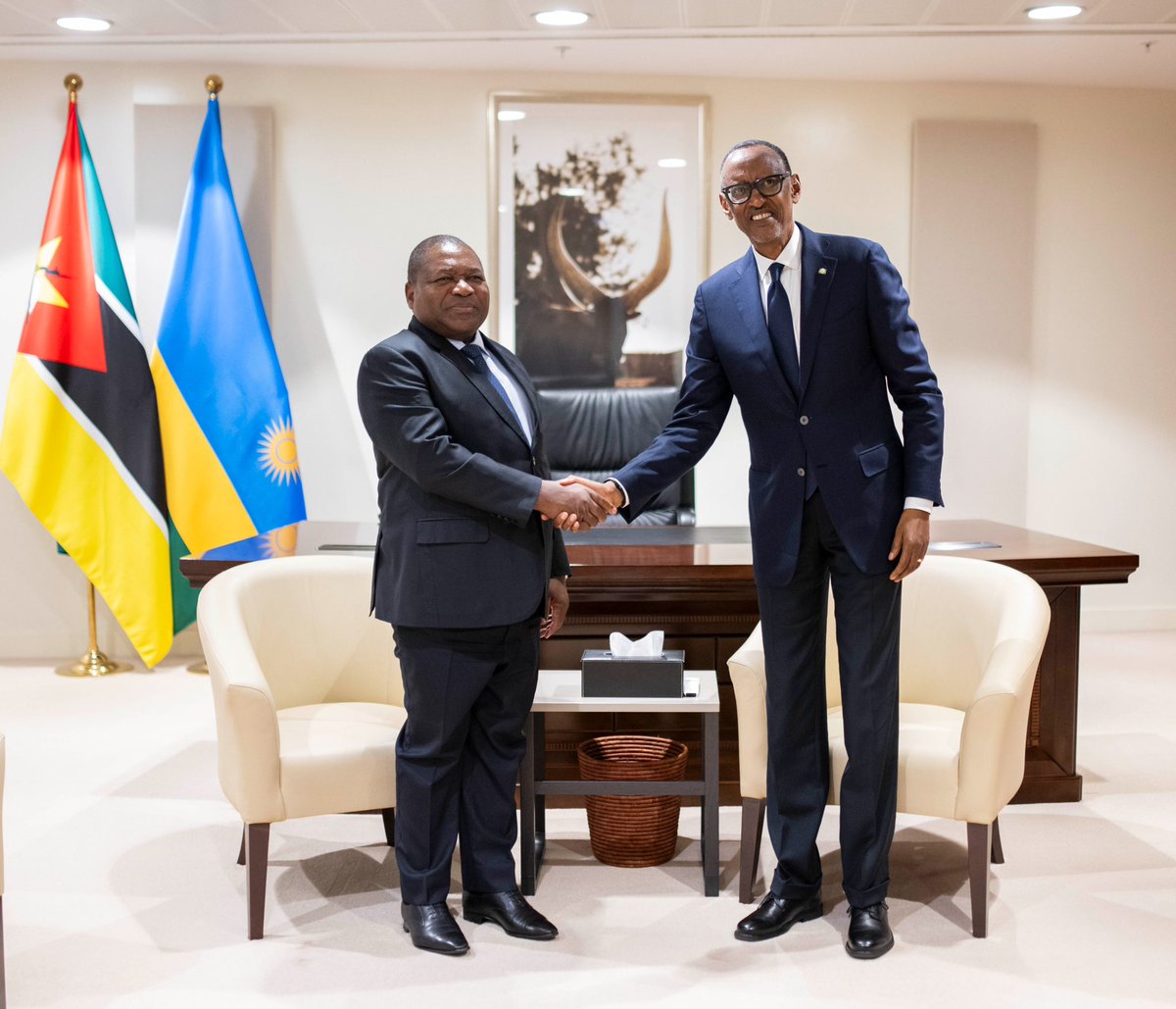 On the sidelines of #ACF2024, President Kagame received President Filipe Nyusi of Mozambique for a discussion on ways to continue advancing the bilateral relations between Rwanda and Mozambique.