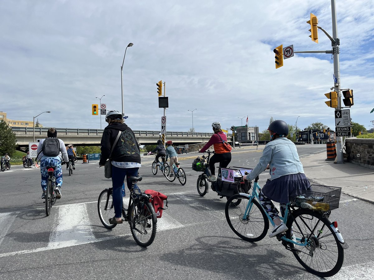 Nominations for the Bruce Timmermans Awards are Open bikeottawa.ca/2024/05/16/kno…