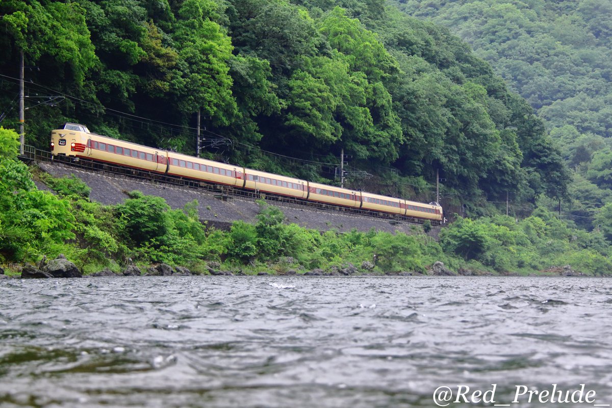 2024/5/12
381系
特急やくも9号

高梁川の流れを横目に