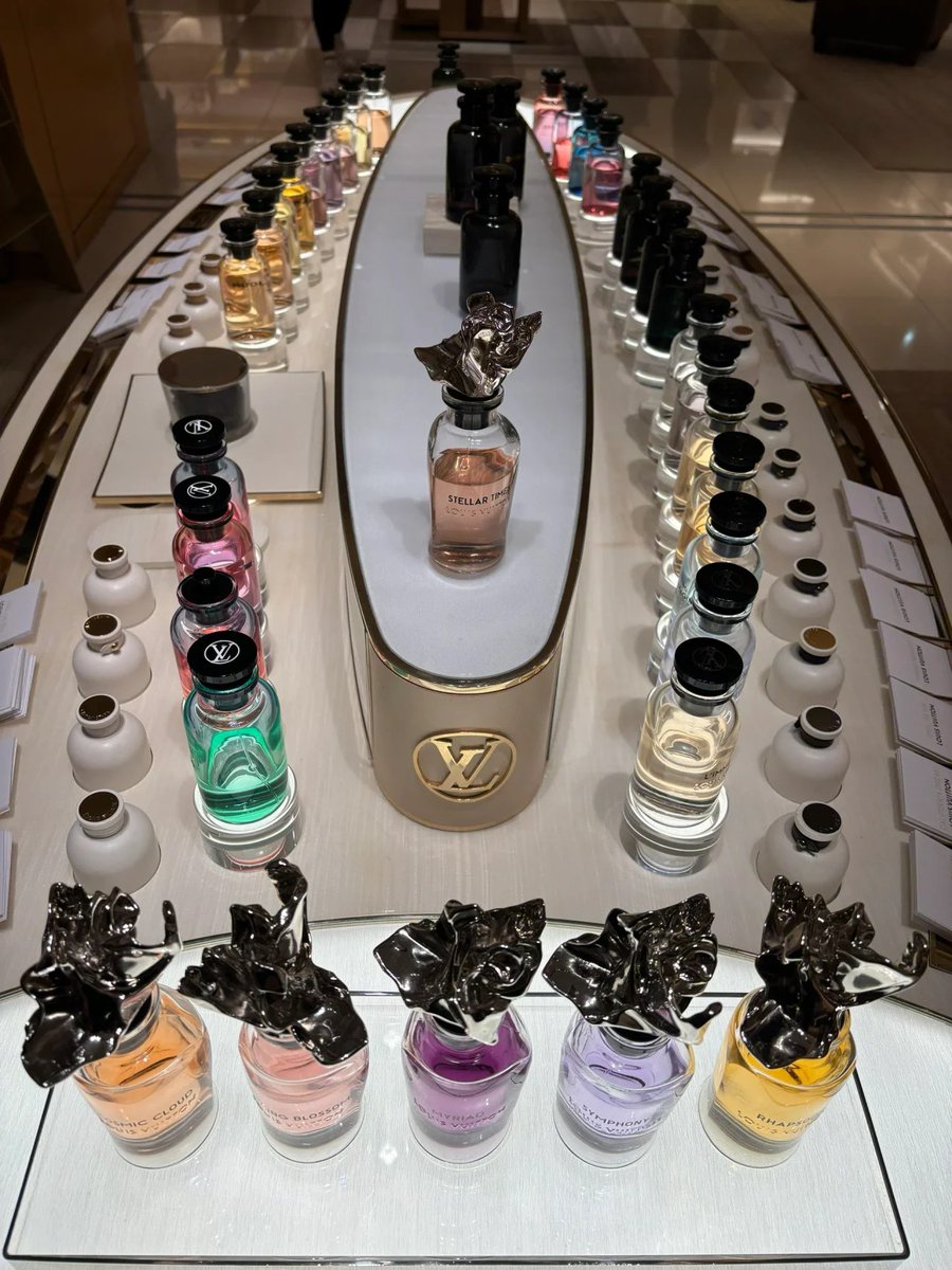 FranchesLim's tweet image. The best place to go shopping is Westfield in West London🛍️🛒