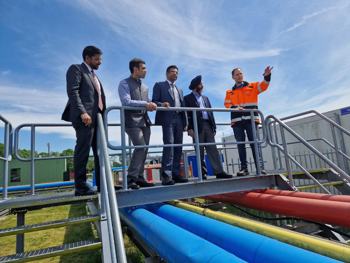 The Indian delegation, led by Shri Bhupinder S. Bhalla, Secretary of @mnreindia, visited the EnTranCe facility in Groningen, Netherlands. Representatives from EnTranCe gave a tour of the electrolyzer facility. @IndinNederlands @IndiaDST @PrinSciAdvGoI #IndiaWHS2024 #MNREIndia