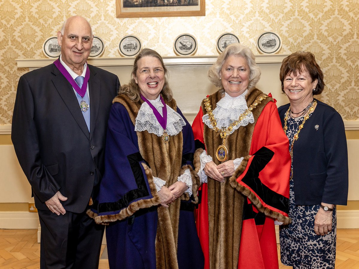✨Welcome to the new @ChelmsMayor!✨ Cllr Janette Potter has been elected as The Mayor of Chelmsford for 2024-25. She will be supported by Mayoress, Jackie Galley; new Deputy Mayor, Cllr Susan Sullivan; and Deputy's Consort, John Pioli. Find out more: citylife.chelmsford.gov.uk/posts/welcomin…
