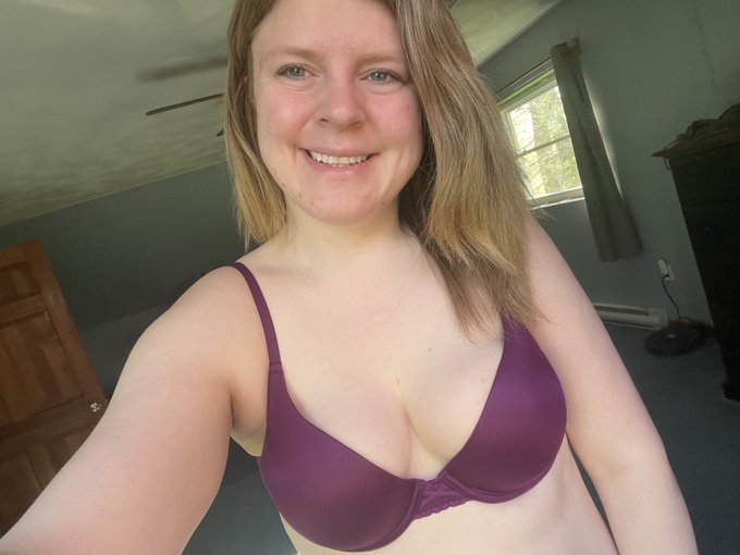 Good morning, say it back or get blocked ❤️❤️💋💋💋 https://t.co/Lmgc6CUB47