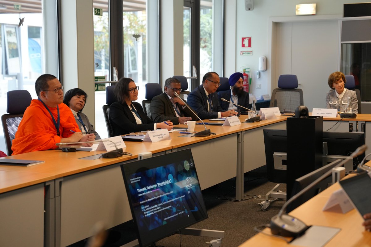 Thematic session on “Peacebuilding” at the #KAICIIDGlobalForum this morning with H.E. Archbishop Daniel Okoh, President of the #Christian Association of #Nigeria, Ms. Alissa Wahid @AlissaWahid, Director of Gusdurian Network #Indonesia @GUSDURians, and Ms. @MayaSukar from KAICIID.