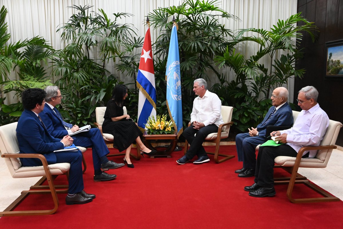 Ameno encuentro sostuvimos con @MichMuschett, subsecretaria general de la ONU y directora general para América Latina y el Caribe del @pnud, a quien agradecimos el histórico apoyo a #Cuba de esa importante red mundial para el desarrollo.