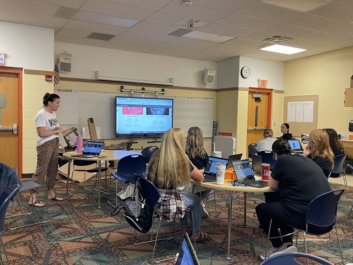 Thank you @MrsCookHCSD for introducing @ELeducation to our K-2 teachers for the 24/25 school year. We are PUMPED for growing this program K-6 for our students to have a continuum of skills and rigor @Hamilton_LN 🐆💙🐾