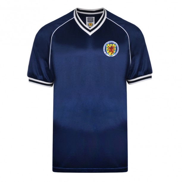 @JamesWi886 @Johnamuir1984 @ScotlandNT @JDSports @scottishkits2 @BeerhuntersTA @davstu11 @ScotsFootyCards @andythephotoDr @JimTheJudge @TheDonsPool my first ever kit is still my favourite retro @3Retro_Football