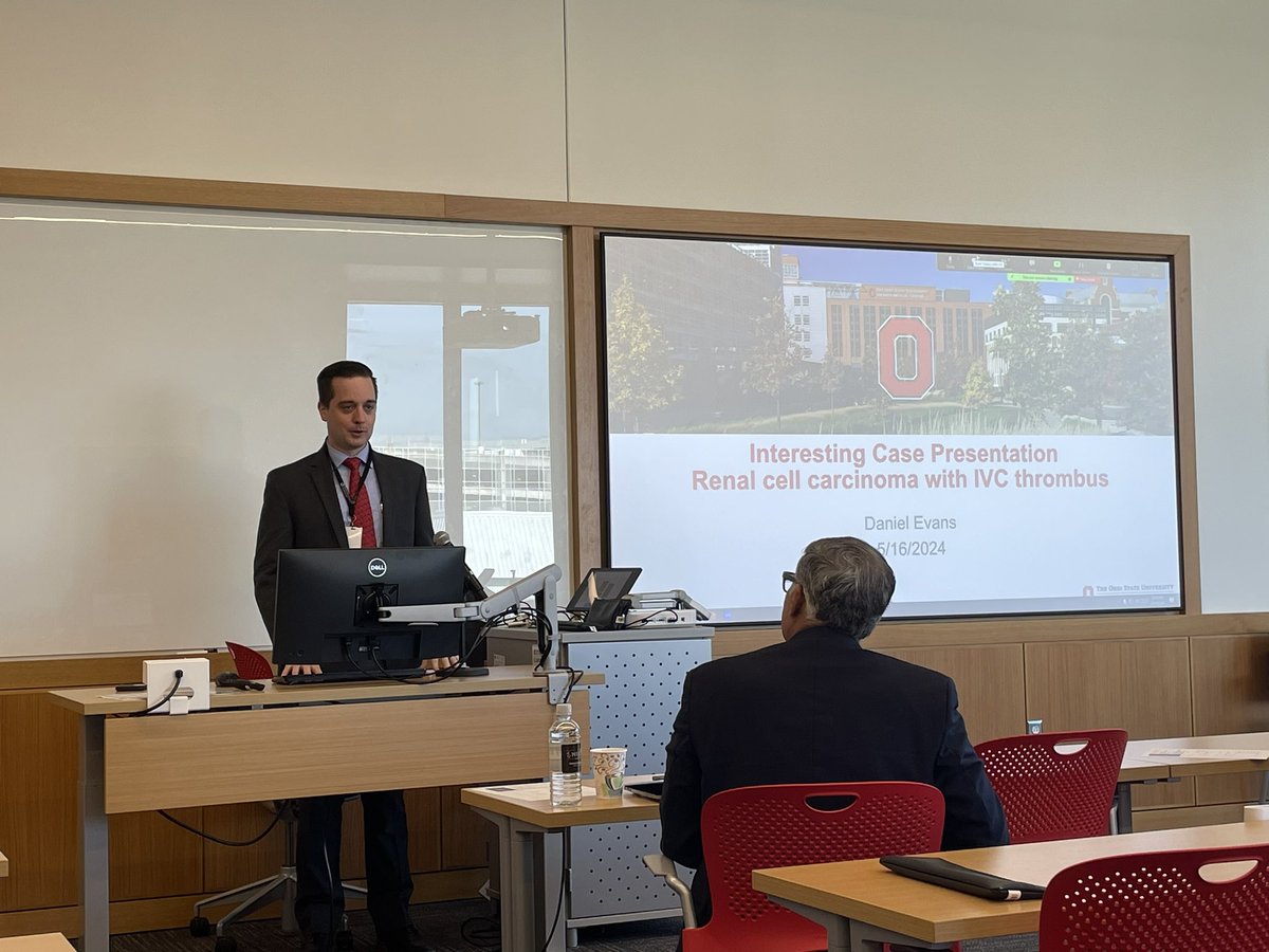 OSU_Urology's tweet photo. Our #ChiefResidents @DanielEvansMD and @megstout13 presented #InterestingCases for discussion with #VisitingProfessor @virajmaster, thanks for a great conversation and some excellent #MedEd for our residents! @eric_facs @OSUWexMed @OSUCCC_James @EmoryUroOnc @emory_urology https://t.co/i8PBOoTM5c