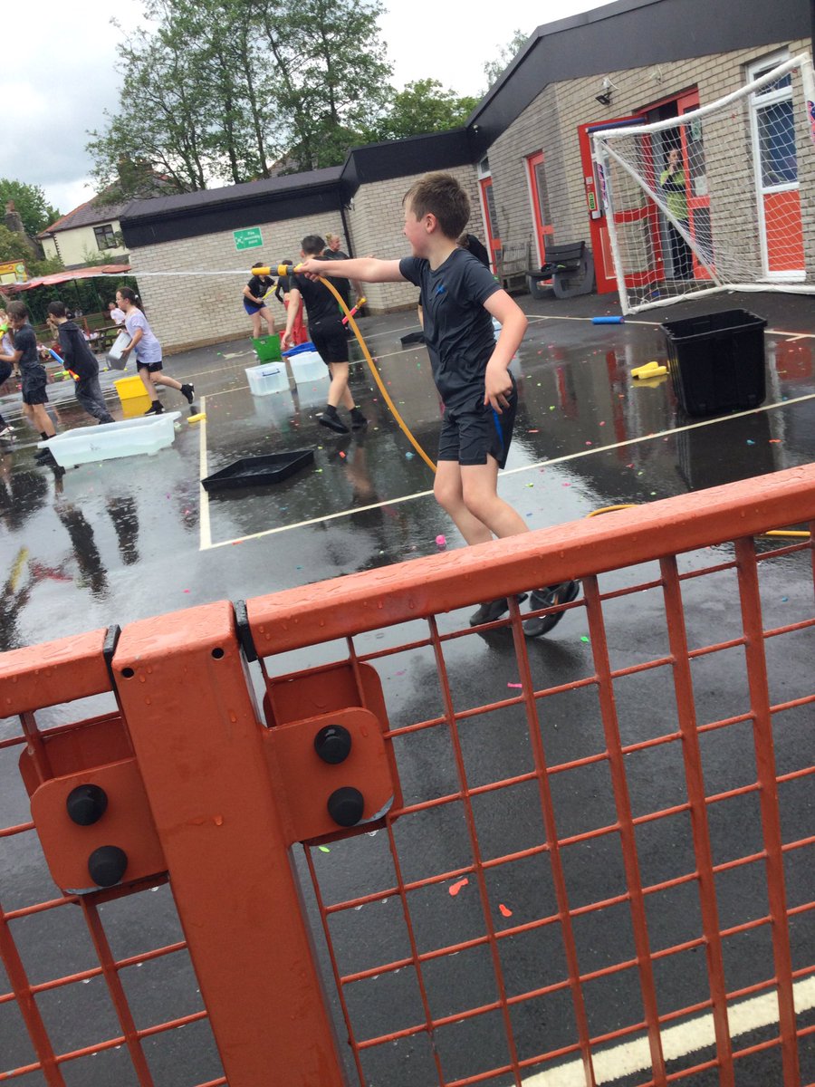 MoorsideCP's tweet photo. The BEST day of the year…for the children at least! Better and better and better every single year! What an outstanding week in Year 6. #bestrolemodelsever #moorsideCOMMUNITY https://t.co/lS1DtXGDPN
