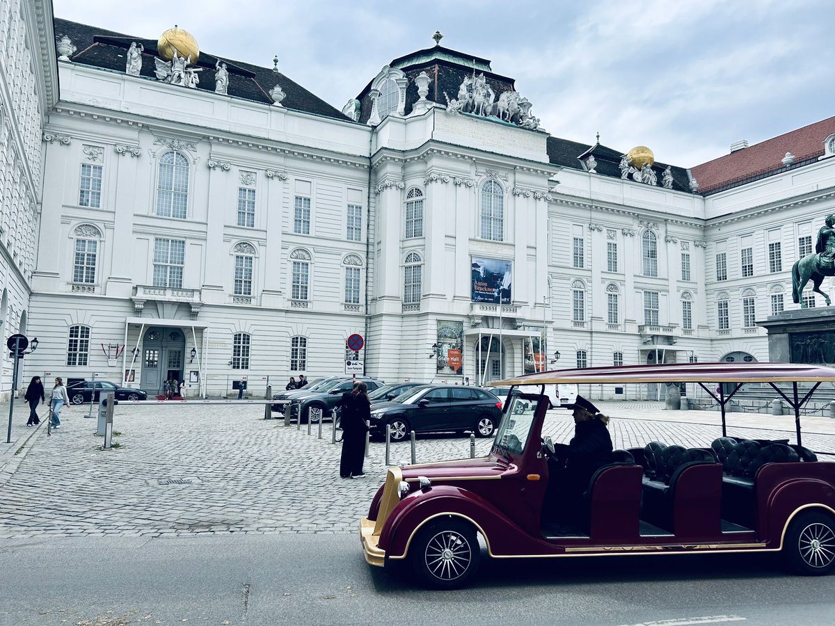 The Austrian National Library, Vienna, right now! I’m very excited to be here and look at one of the earliest Qur’anic manuscripts of the collection! So beautiful 😍