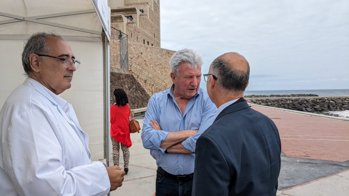 SEFAC_aldia's tweet photo. .@PedroQuevedoIt, concejal de turismo de Las Palmas de Gran Canaria, también se ha pasado por la carpa de salud del congreso #SEFAC2024, que hasta las 14.00 ha ofrecido servicios farmacéuticos profesionales asistenciales a la población https://t.co/XD18WRxq2r