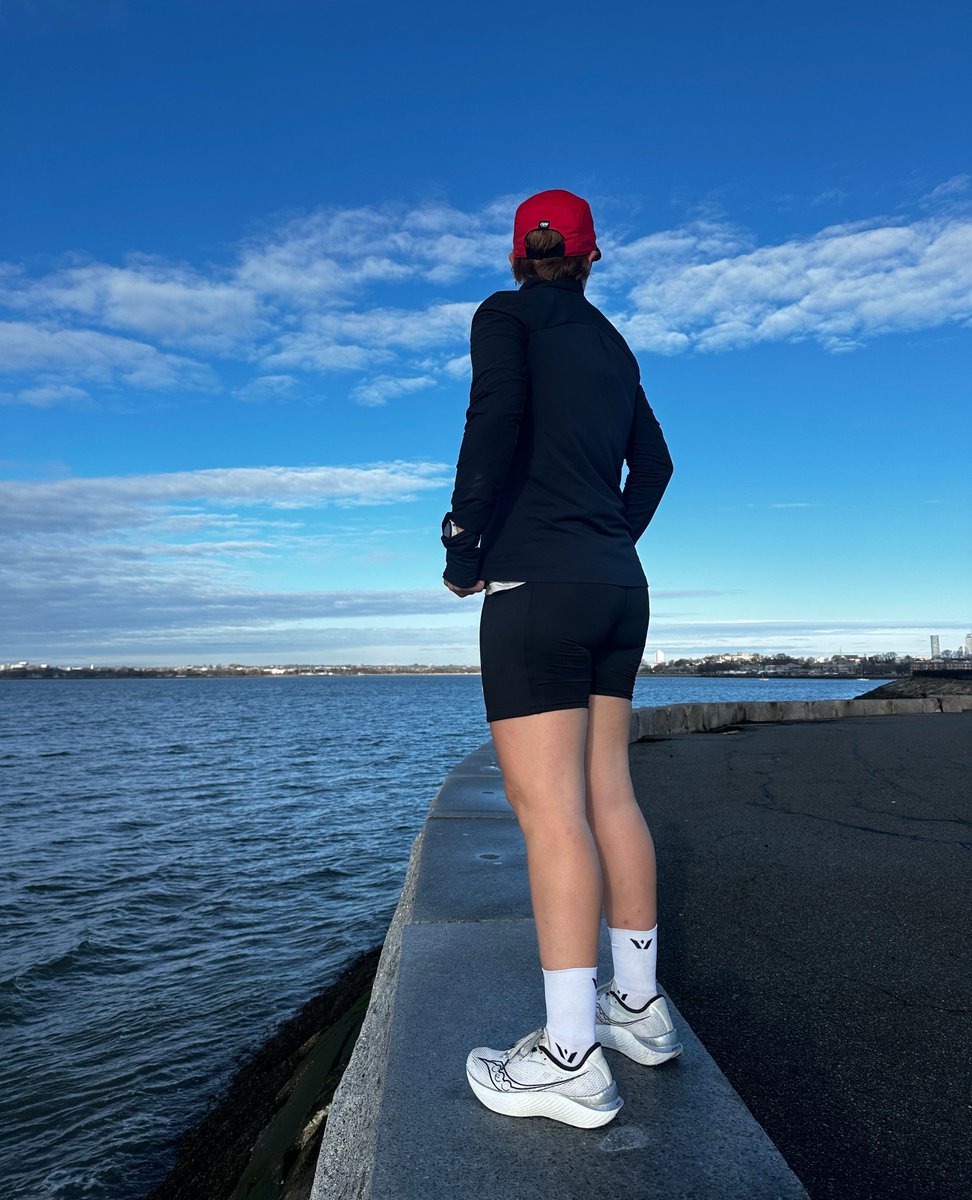 swiftwick's tweet image. The quiet moments before the Boston Marathon.⁠
⁠
📸@danidellarco