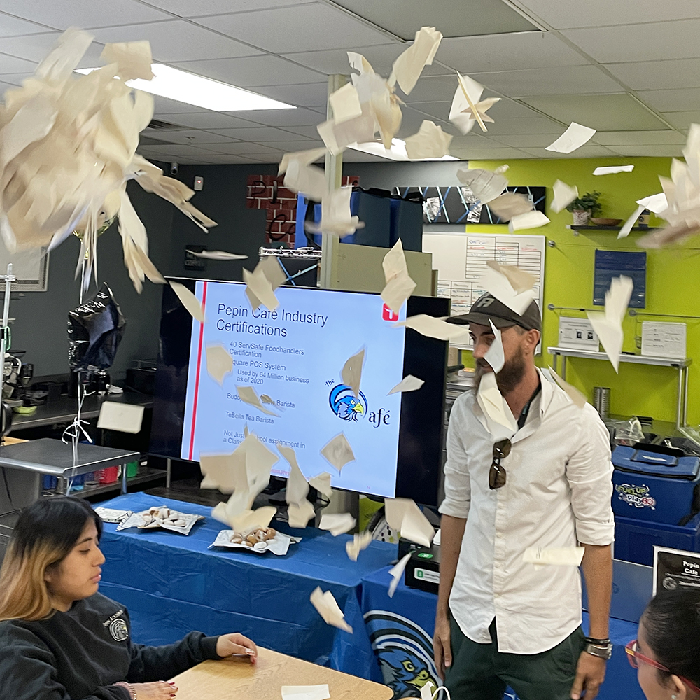 #TBT Pinellas County #FloridaHSHT students learned about a wide variety of career pathways during their hands-on Tampa Bay Watch experience! See more photos on our High School High Tech highlights page at abletrust.org/student-impact…! @ServiceSource1 #inclusiveflorida