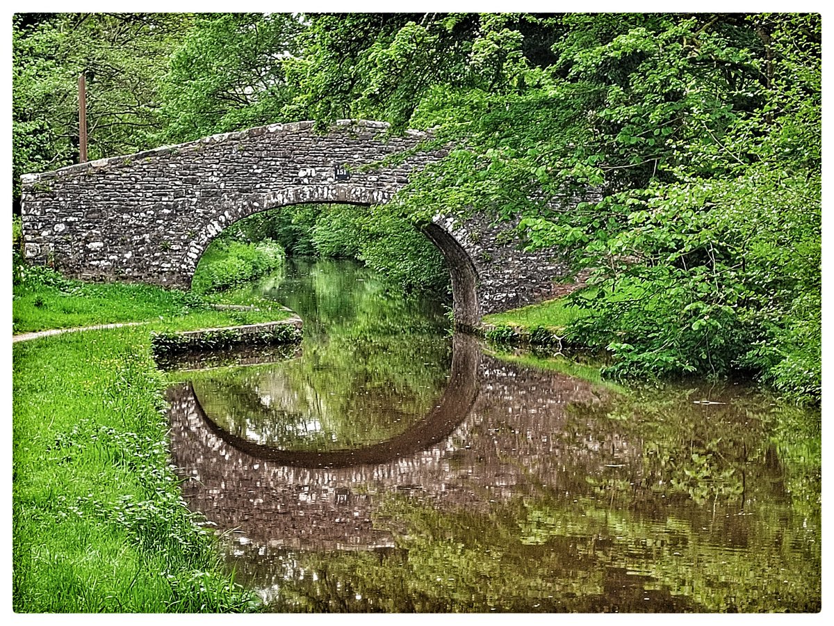 A canal stroll #getoutside #breconbeacons #explorelocal #discoverlocal #canalwalks @DerekTheWeather @OrdnanceSurvey @ExploreBreconB @CanalRiverTrust