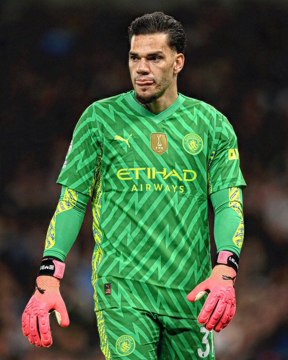 𝘽𝙍𝙀𝘼𝙆𝙄𝙉𝙂: Ederson’s season is OVER, he will miss the last two games of the season with a fractured eye socket. ❌
