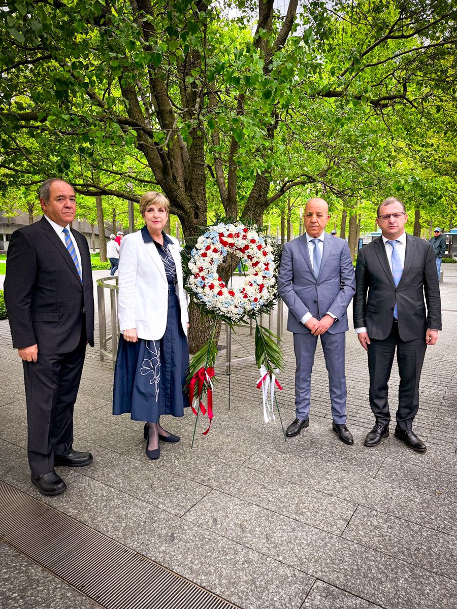 Today we commemorate the International Day of Living Together in Peace, a @UN initiative sponsored by 🇩🇿 Mindful of the victims of war and terrorism in both our countries, Ambassador Boukadoum, 🇩🇿CG Boufigi, DGSN DG Badaoui, and I visited the @_WTCOfficial in NYC. We honor our