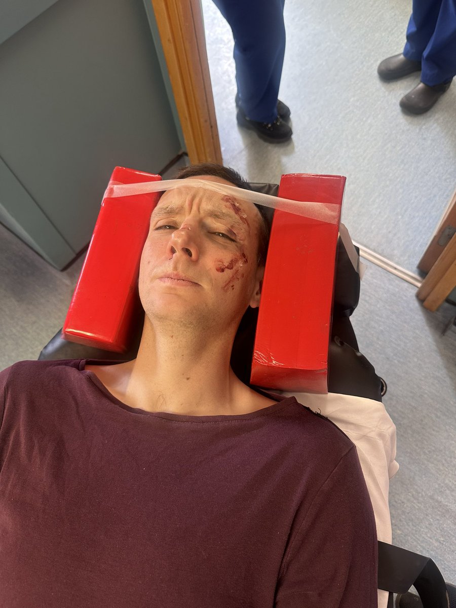Today we had a simulated Motor bike accident in Scarborough ED , where the patient presented with a pelvic injury. The simulation highlighted some good learning outcomes surrounding transfer pathway details and how to work together as a team. @Bethanyfreer