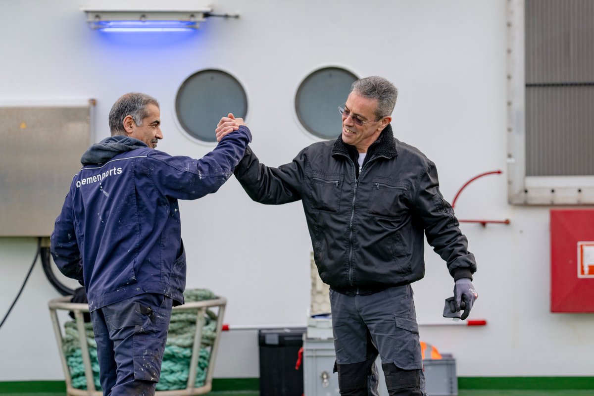 Ports of Bremen and Bremerhaven tweet media