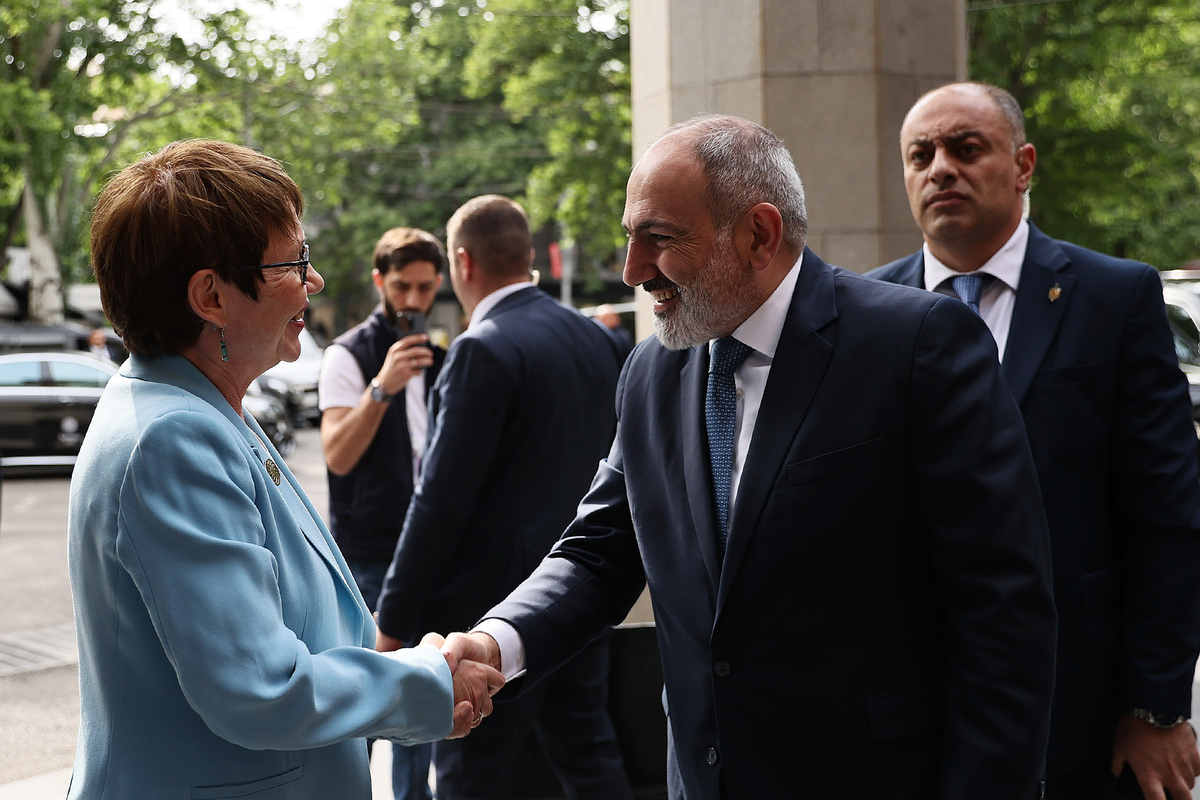 #Armenia and the city of Yerevan have been magnificent hosts of this year's #EBRDam. It was a pleasure to see @NikolPashinyan and share the stage with him at its opening session last night. The event has further strengthened our partnership on many fronts.