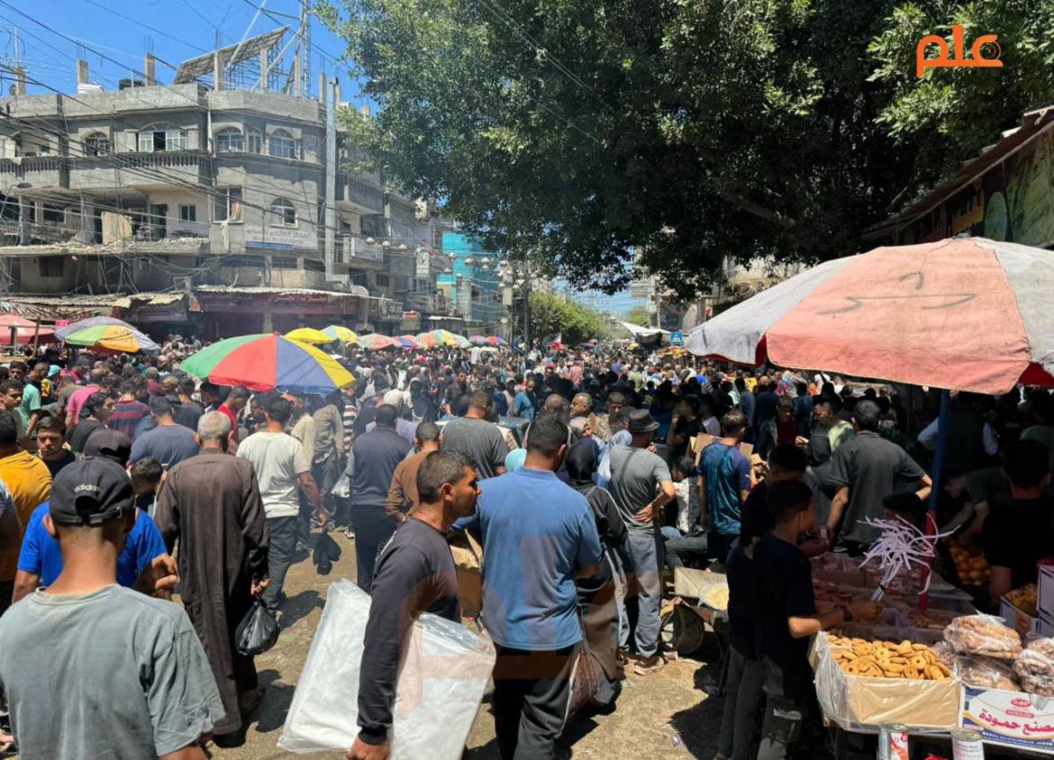 Famine in Gaza, today.
Looks worst than Sudan.
Please, send them some more humanitarian aid! And don't stop speaking about the horrors...

#GazaGenocide‌ 
#GazaStarving‌‌ 
#GazaFamine