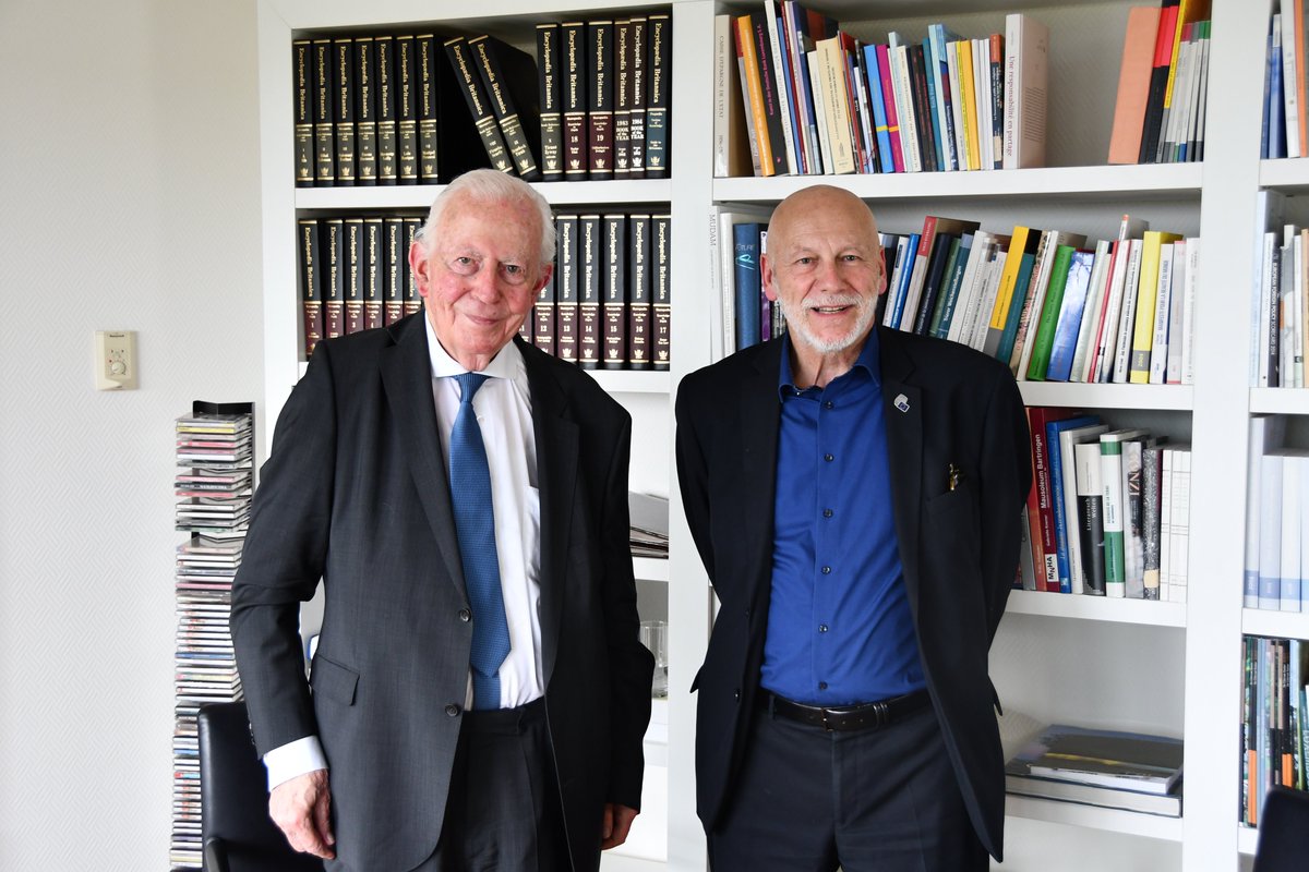 Yesterday TEPSA was in #Luxembourg🇱🇺 to meet with Jacques Santer, who has been Luxembourgish Prime Minister (1984-1995) and European Commission President (1995-1999) @CloosJim sat down with him to discuss his life in politics for an upcoming #EuropeChats 👉 stay tuned!