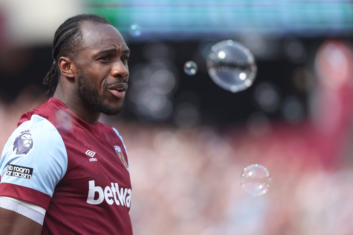 🗣 Michail Antonio: “I just started disliking the game. I began therapy because I was really struggling. I was going through my divorce and stuff, and I honestly couldn’t get my head around it. After we won (the Europa Conference League), the whole team went out, the gaffer went