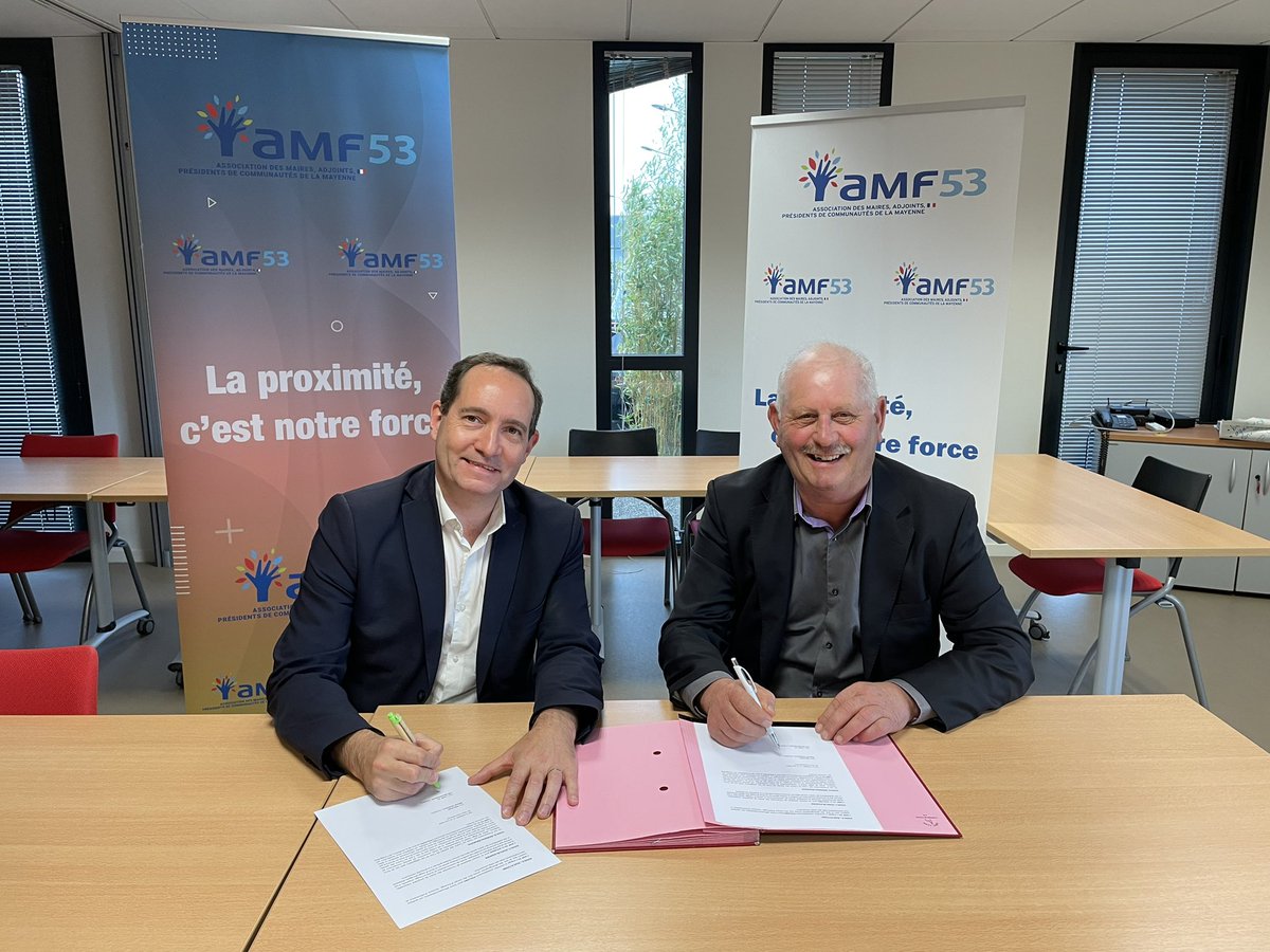 AMF 53 (@amf_53) on Twitter photo 👉Actions de #prévention #lutte et #surveillance contre les #dangers #sanitaires et #espèces #envahissantes au coeur d’un partenariat renouvelé avec <a href="/POLLENIZ_PDL/">POLLENIZ</a> pour les années 2024,2025 et 2026 ▶️ Merci au Président Roland Foucault pour sa fidélité <a href="/MarcPONDAVEN/">Marc PONDAVEN</a> <a href="/l_amf/">AMF | Association des maires de France</a> 👉Actions de #prévention #lutte et #surveillance contre les #dangers #sanitaires et #espèces #envahissantes au coeur d’un partenariat renouvelé avec <a href="/POLLENIZ_PDL/">POLLENIZ</a> pour les années 2024,2025 et 2026 ▶️ Merci au Président Roland Foucault pour sa fidélité <a href="/MarcPONDAVEN/">Marc PONDAVEN</a> <a href="/l_amf/">AMF | Association des maires de France</a>