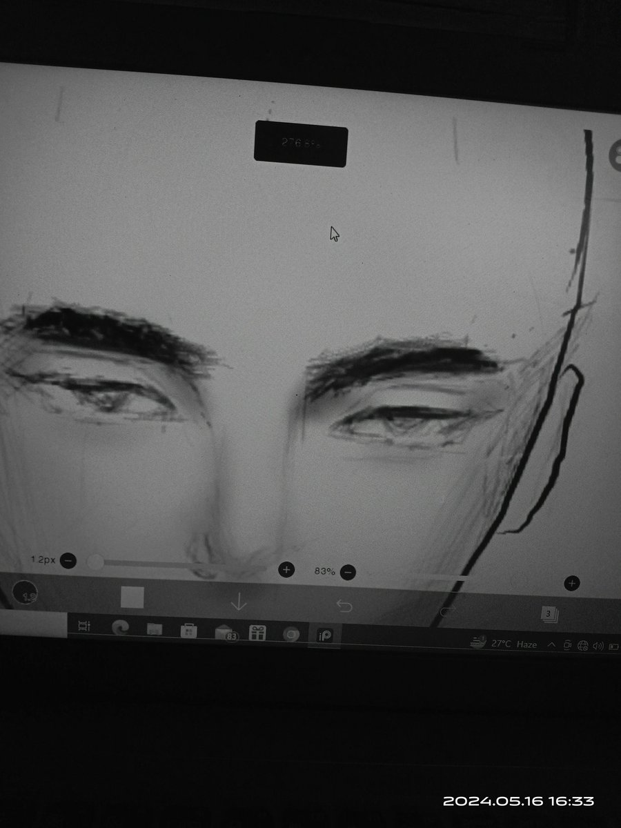 YorJadee's tweet photo. mag review: × 
magpakahirap mag drawing ng kalbo sa laptop: ✓ https://t.co/LoQ0OM4XKG