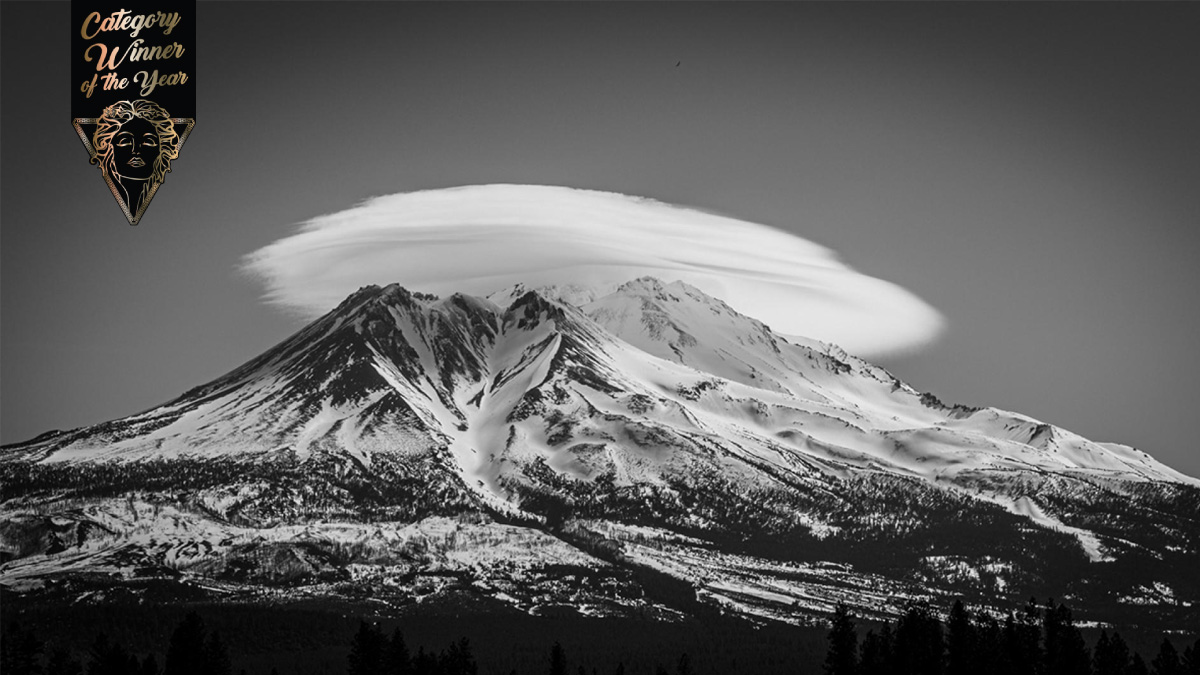musephotoawards's tweet photo. 𝟐𝟎𝟐𝟒 𝐂𝐀𝐓𝐄𝐆𝐎𝐑𝐘 𝐖𝐈𝐍𝐍𝐄𝐑 𝐎𝐅 𝐓𝐇𝐄 𝐘𝐄𝐀𝐑 📷

Lenticular Cloud Over Mount Shasta by @ilivewhereiam

Winner's Page: https://t.co/hcxXzedImH
Visit us: https://t.co/pRAcMbAL0I 

#MUSE #MUSEawards #MUSEHotelAwards #HotelAwards #blackandwhitephotography https://t.co/DtZZnpw1Fk