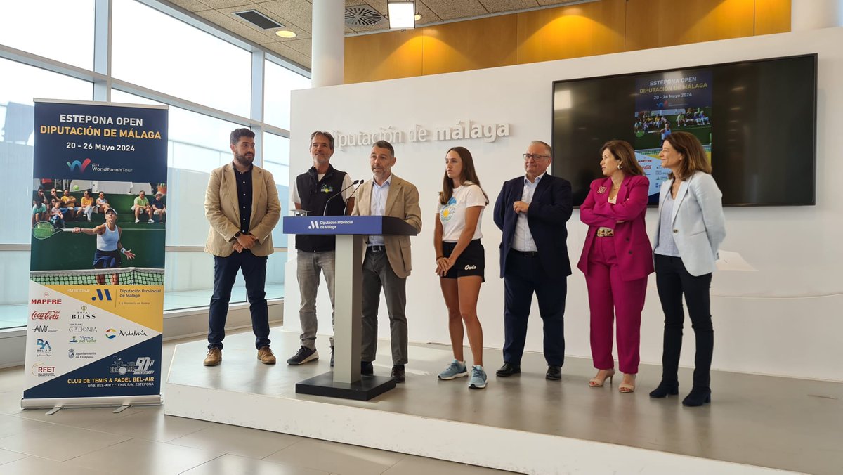 El vicepresidente y diputado de @DeportesDipMlg, @juanrosasgallar, presenta la segunda edición del ITF Estepona Open Diputación de Málaga. Puedes seguirlo en directo: malaga.es/endirecto @AytoEstepona @Gemmadelcorral @MalagaJunta @fattenis #Tenis