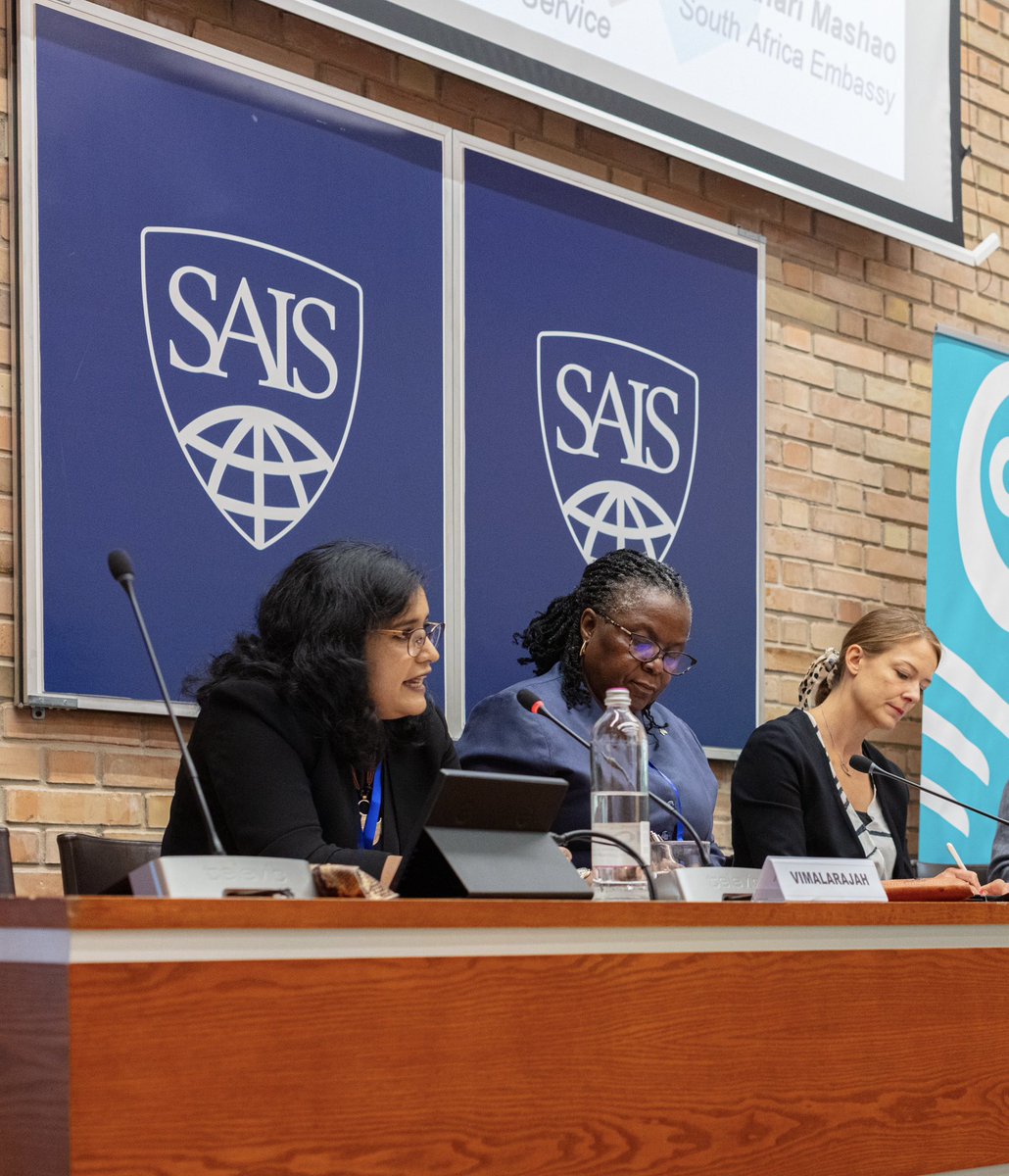 Agency for Peacebuilding (@agencypb) on Twitter photo <a href="/eu_eeas/">European External Action Service - EEAS 🇪🇺</a> 🕊️Senior mediation advisor Luxshi Vimalarajah from <a href="/BerghofFnd/">Berghof Foundation</a> encourages a holistic & complementary approach to peace mediation, that we need a common theory of action.
#BPF2024 <a href="/eu_eeas/">European External Action Service - EEAS 🇪🇺</a> 🕊️Senior mediation advisor Luxshi Vimalarajah from <a href="/BerghofFnd/">Berghof Foundation</a> encourages a holistic & complementary approach to peace mediation, that we need a common theory of action.
#BPF2024