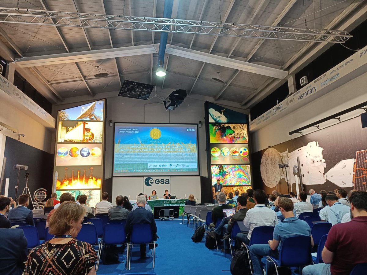 🔴 WorldCereal at #EO4AGRI

"In-situ is crucial to scale up #agricultural monitoring. #WorldCereal reference data module is a significant advancement, with drones adding valuable support"

Join us today:
🔸 12:30 Drone Sampling <a href="/LaurentTits/">Laurent Tits</a>
🔸 12:54 Cropland Map <a href="/IIASAVienna/">IIASA</a>