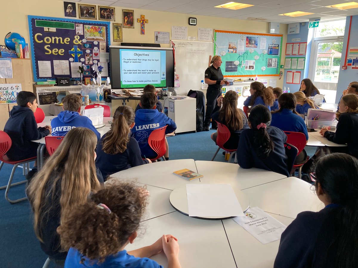 Great to welcome PC Alex back into #STJYear6 for this mornings talk: ‘It’s your choice’. Thank you for helping us to be more Ethical and Informed.
