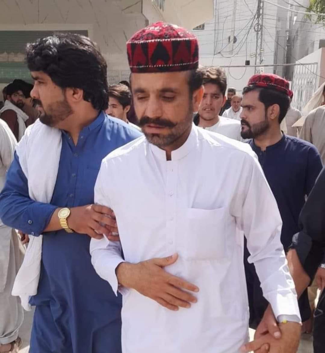 Last night #PTM CC member from DaraZinda Nazir Afghan home was attacked by unknown people with heavy weapons, in a result, Nazir himself, uncle and cousin injured. State terror continues to target Pashtuns & especially PTM members. Once again a new war of terror is starting.