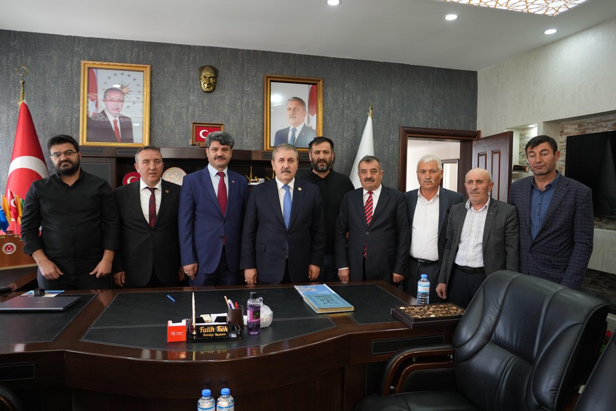 Genel Başkanımız Sayın Mustafa Destici, Erzincan Refahiye Belediye Başkanımız Fatih Kök'ü makamında ziyaret etti.