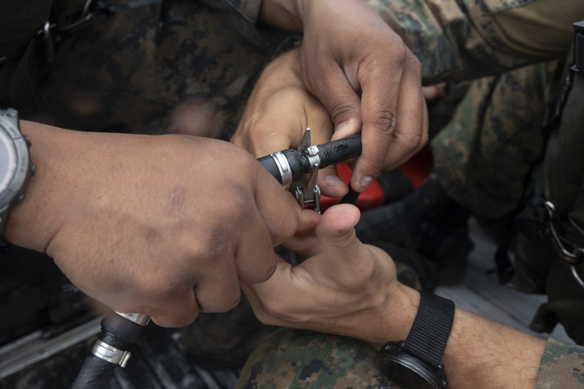 #Marines with III Marine Expeditionary Force operate combat rubber raiding crafts during an incidental combat rubber raiding craft course at Naval Base White Beach, May 14, 2024, Okinawa, Japan. https://t.co/UqYKPTc4rV