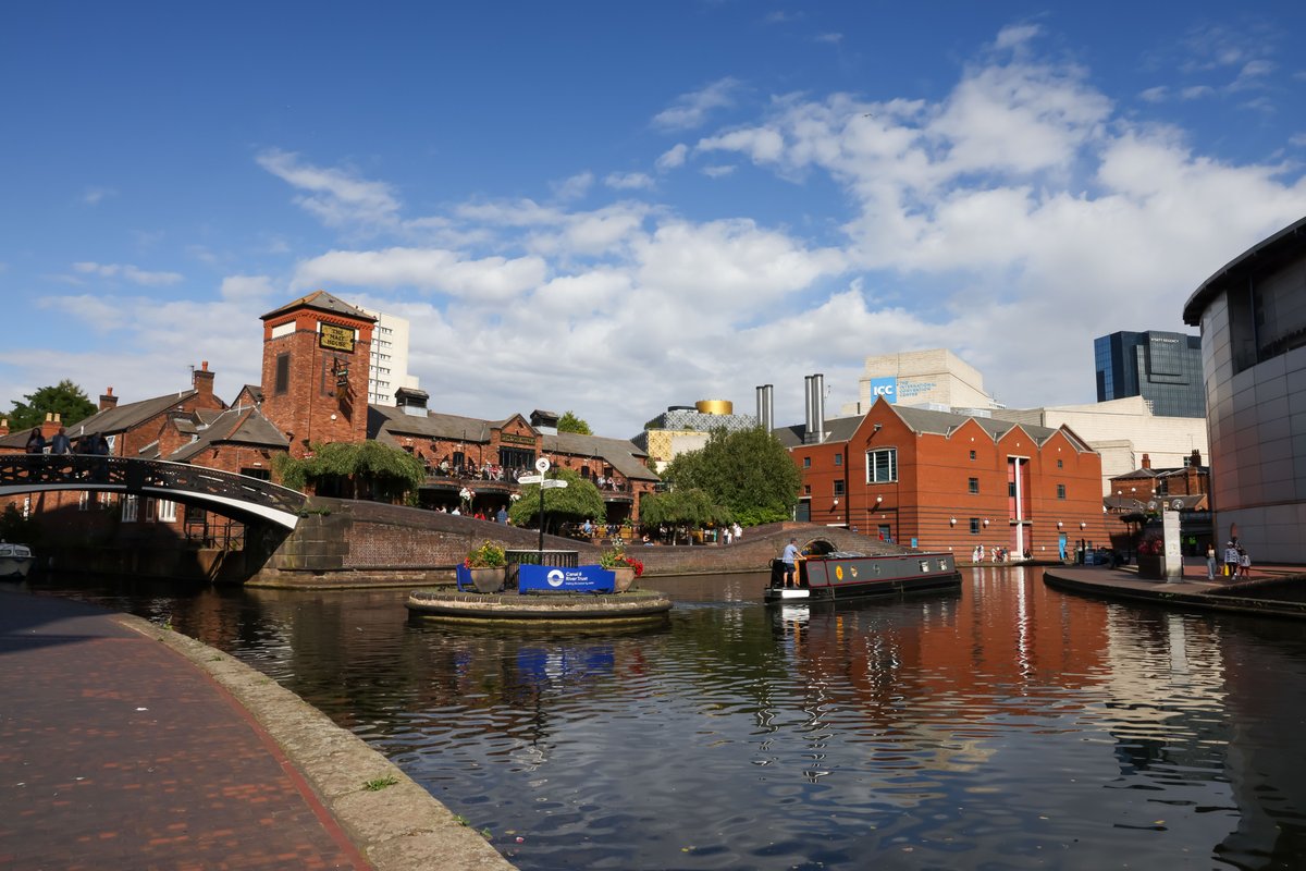 Situated at the heart of our canal network, Brindley Place is well-known on our waterways 📍 But who was its namesake, James Brindley? One of our early canal engineers, Brindley played an essential role in shaping the way canals were built during the Industrial Revolution 🙌