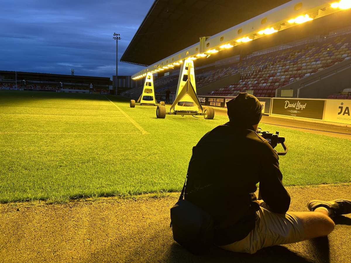 YorkSMC's tweet image. We&apos;re still working behind the scenes to capture all elements of the stadium for our new website and it&apos;s very much nearing completion! Last night, Your Creative Sauce captured the evening grow lights 💡🌱
#WebContent #LNERCommunityStadium