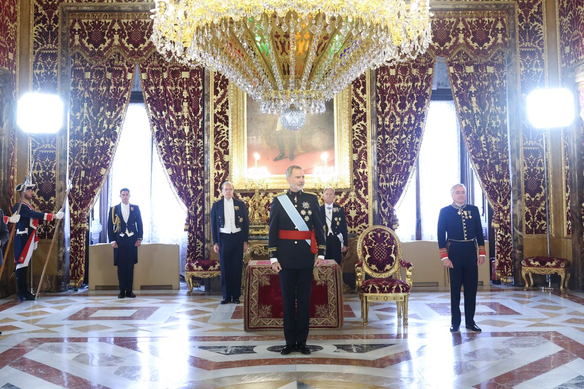 El Rey recibe en el Palacio Real de Madrid las Cartas Credenciales de los nuevos embajadores de: 🔹 República de Guinea 🔹 Reino de Arabia Saudí 🔹 República de Kenia 🔹 República Argentina 🔹 República Islámica de Pakistán 🔹 República Bolivariana de Venezuela