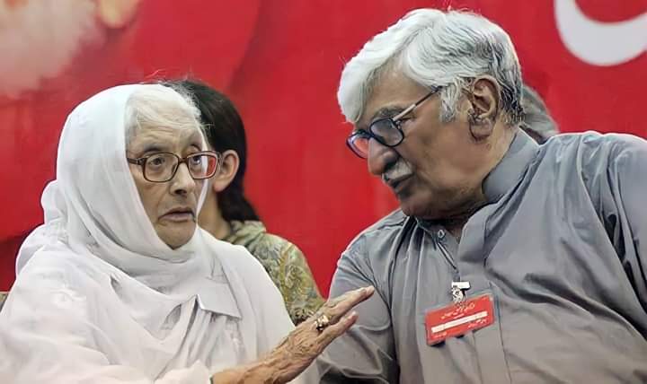 Three years ago on the same day a brave lady Begum Naseem WaliKhan passed away. Begum Naseem Wali Khan has always spoken of the rights of Pashtuns and the rule of law and constitution in this country.
We will always remember their sacrifices.
#RememberingBegumNasimWali